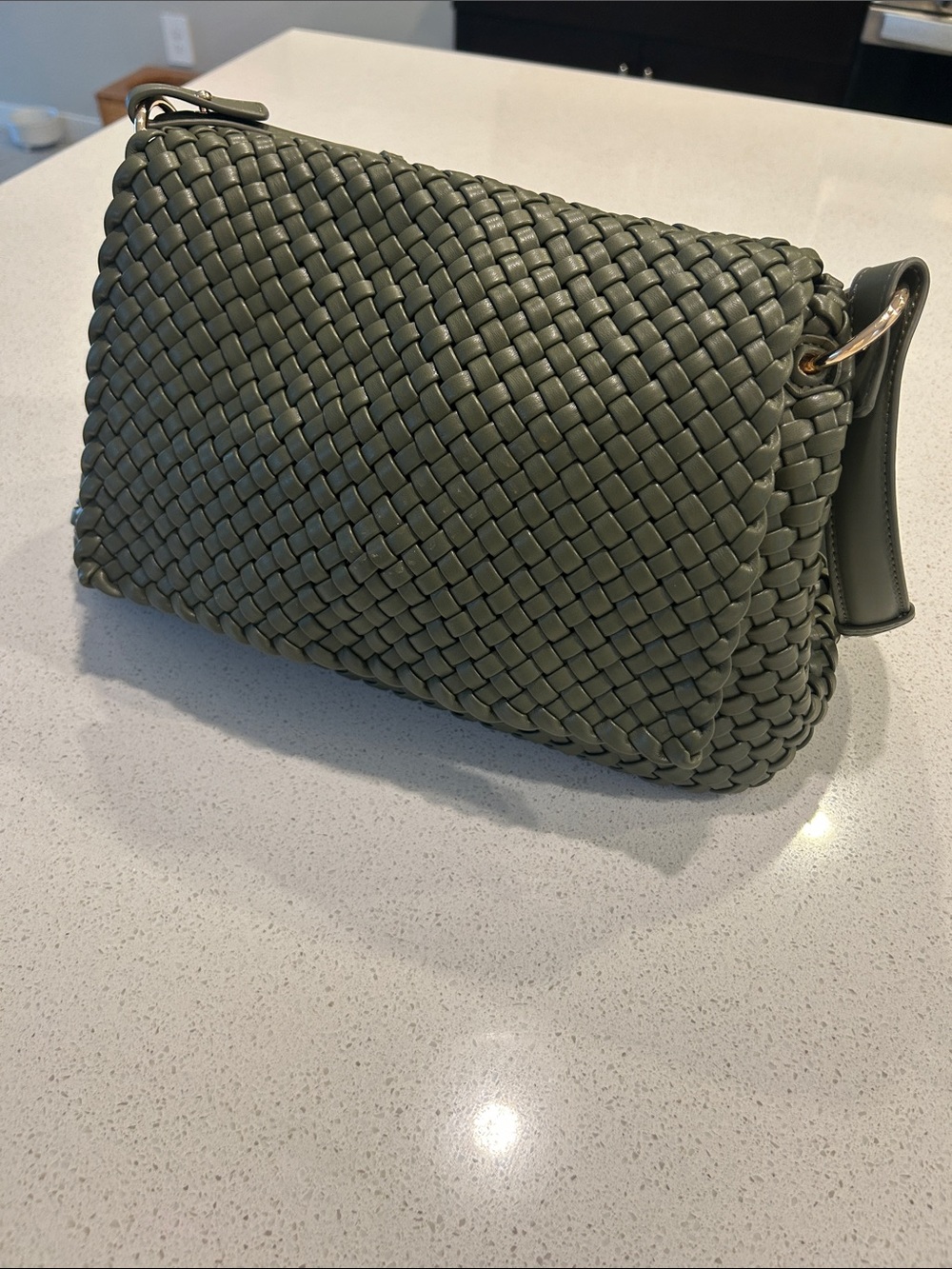 Melie Bianco Woven Bag in Olive Green